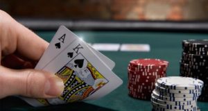 Aprenda as regras e como jogar poker no guia do SuperPoker