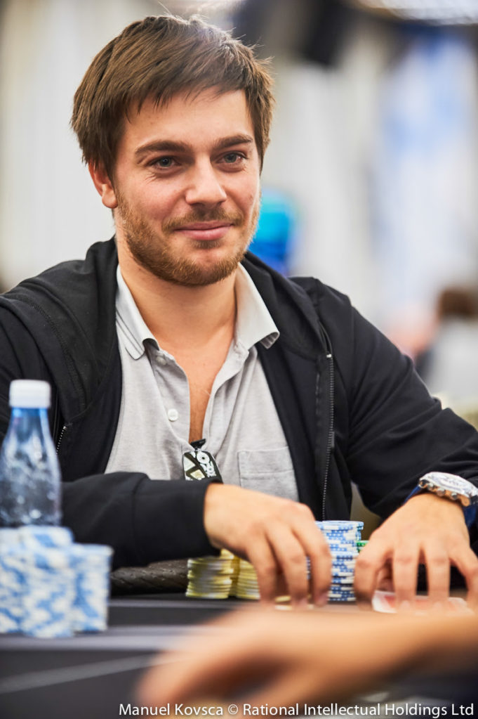 Aleksandre Merzhviskiy chip leader para o Dia 3 do PokerStars Festival Sochi