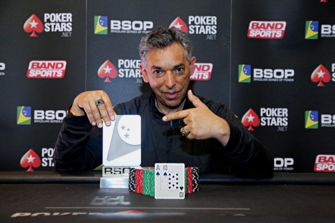 Pedro Todorovic campeão do 4 Blinds do BSOP Floripa