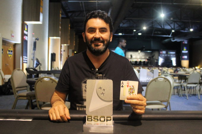 Marcos Vinício campeão do Turbo Knockout do BSOP Floripa