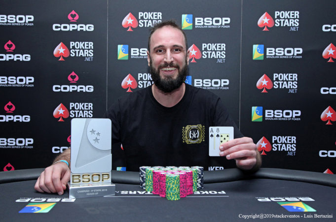 Saulo Artuso campeão do Heads-Up do BSOP Rio Quente