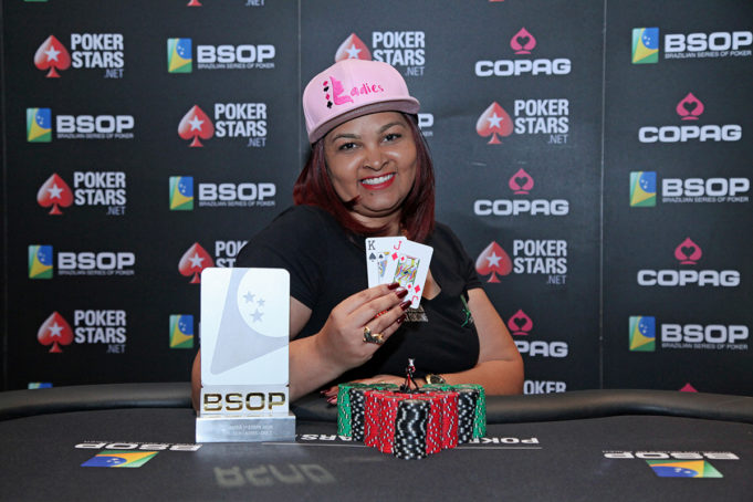 Roberta Alves campeã do Ladies Event do BSOP Brasília