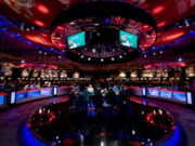 Mesa da TV da WSOP Online