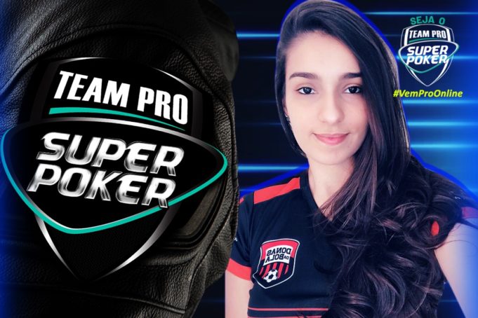 Anna Clara Boscolo, classificada à Semifinal Online do SuperPoker Team Pro