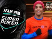 Alax Bruno começou a jogar poker em dezembro do ano passado e se classificou no SuperPoker Team Pro