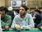 Francisco Correia deixou a disputa do Main Event do WCOOP antes do estouro da bolha