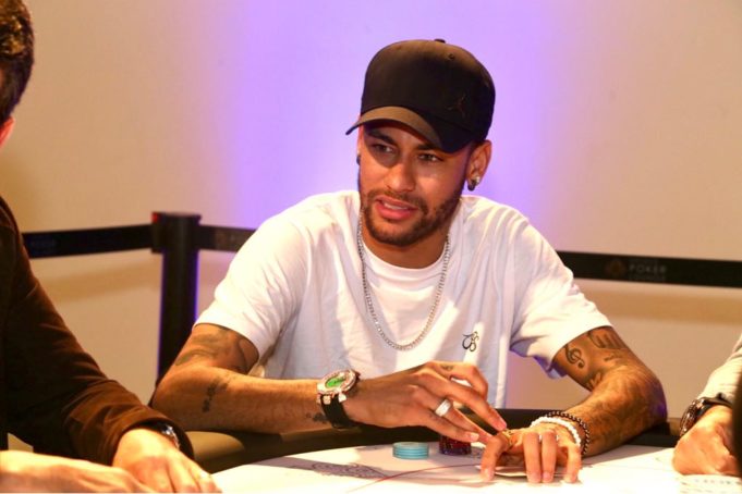 Neymar chegou a se inscrever em evento com a elite do poker mundial