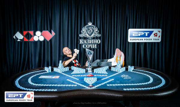 Anatoliy Zirin é campeão do EPT National Sochi