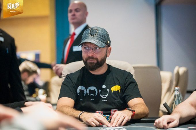 Daniel Negreanu levou mais de US$ 330 mil somando os dois potes com T8 (Foto: King's Casino)