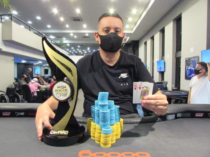 Richard Godoy foi campeão do High Roller do H2 club São Paulo