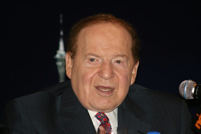 Sheldon Adelson ajudou a transformar Las Vegas e Macau em cidades de apostas