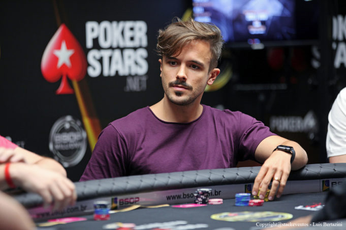 Yuri abriu vantagem para os demais adversários no ranking do poker online