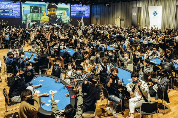 Japan Open Poker Tour 2021 foi o maior festival de poker que o Japão já recebeu (Foto: Reprodução/Twitter)