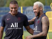 Kylian Mbappé saiu em defesa de Neymar, companheiro de PSG