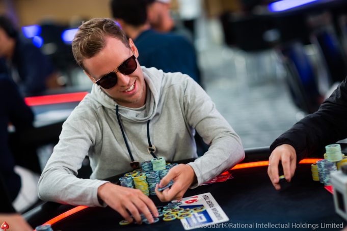 Simon Mattsson conquistou o primeiro título do Super MILLION$