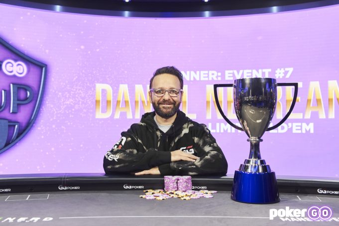 Daniel Negreanu finalmente saiu campeão de um torneio live