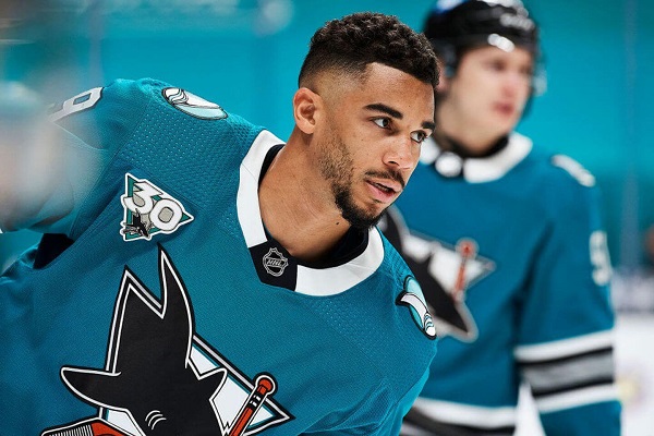 Evander Kane pode estar envolvendo apostas com jogos do seu time (Foto: Matt Cohen/Getty Images)