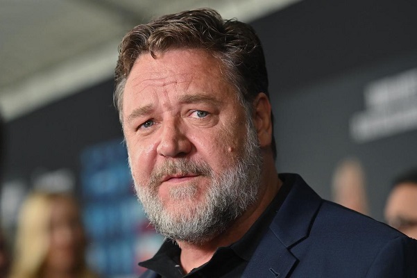 Russell Crowe agora também é diretor de 