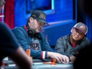 (Foto: PokerNews - Phil Hellmuth não lida bem com as derrotas)