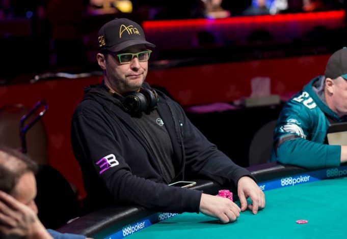 Phil Hellmuth já começou a WSOP 2021 no stress