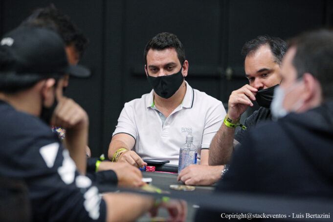 Caio Hey possui grande vantagem no Dia FInal do Super High Roller do BSOP Millions