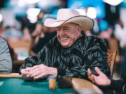 (foto: PokerNews) Ideia de Doyle Brunson para livro recebeu a aprovação da comunidade