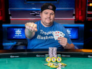 Shaun Deeb foi campeão pela quinta vez na WSOP e forrou alto