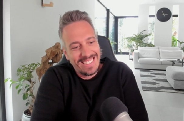 Lex Veldhuis comemorou demais o retorno às mesas