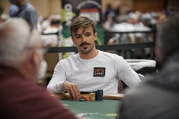 Yuri Martins deu adeus ao Main Event da WSOP 2021 (Foto: Gustavo Bô)