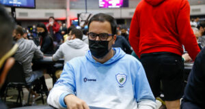 Eduardo Garla conquistou o bracelete da WSOP em 2020, e agora está no BSOP Millions