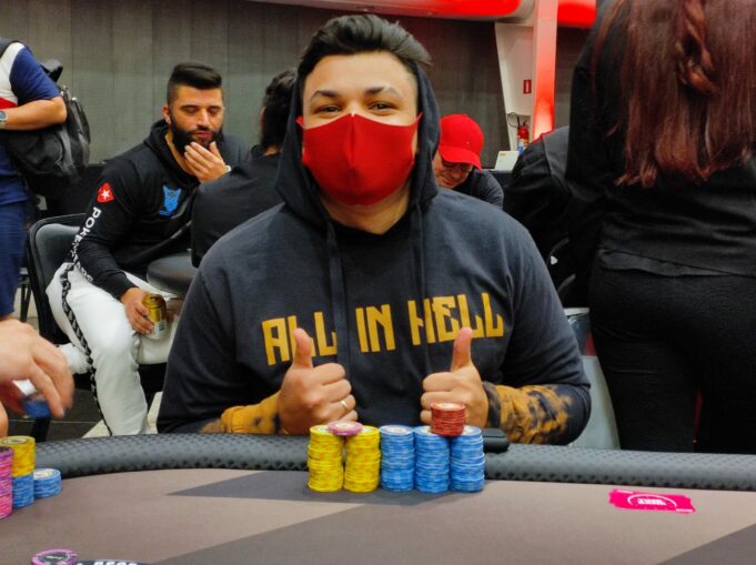 Leonardo Nascimento lidera o estrelado field do 6-handed do BSOP Millions