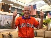 Mattress Mack está com muita grana em jogo no Super Bowl LVI (Foto: Reprodução/Twitter @mattressmack)