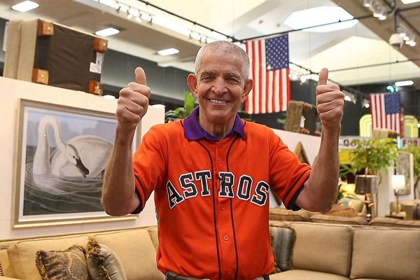 Mattress Mack está com muita grana em jogo no Super Bowl LVI (Foto: Reprodução/Twitter @mattressmack)