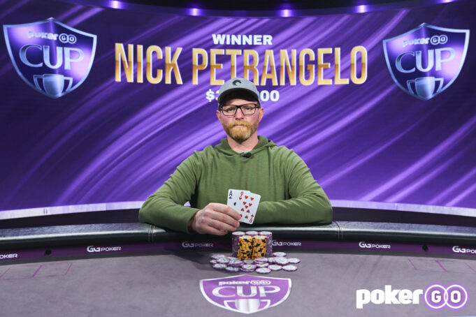 Nick Petrangelo levou mais um título para casa nessa segunda-feira (7) (Foto: PokerGO)