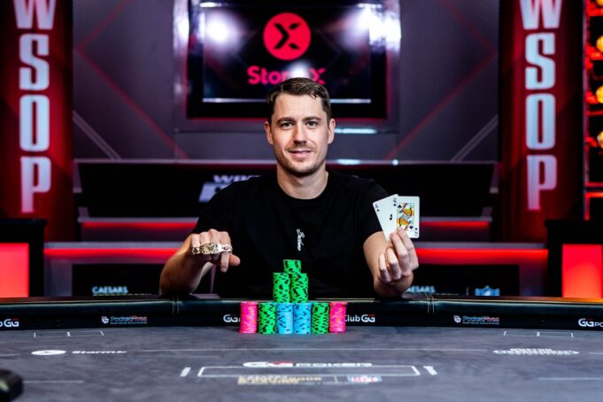 Bryan Schultz, campeão do Evento #18 da WSOP