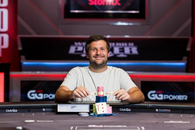 O jogador Chad Eveslage ganhou seu 1º bracelete da carreira no Evento #8 da WSOP.