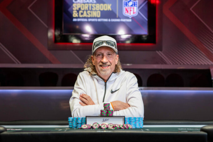 David Perry, campeão do Evento #43 da WSOP