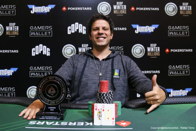 Caio Mansur, campeão do Freezeout K.O do BSOP Winter Millions