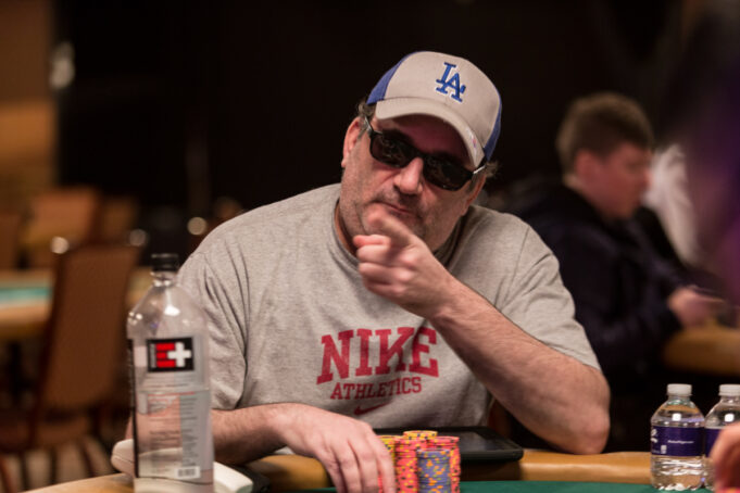 Mike Matusow dividiu opiniões com o blefe no Main Event da WSOP