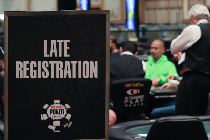 Passagem pela mesa de Late Registration significa ganhar novo lugar