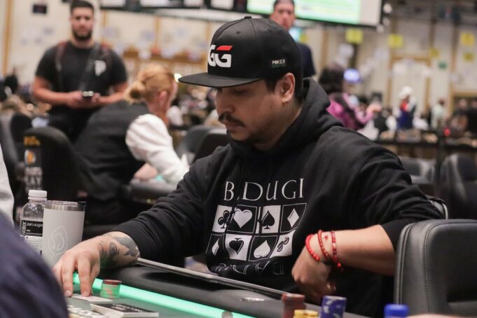 Felipe Mojave chegou até a mesa semifinal do PLO8 Championship (Foto: Diego Ribas/PxImages).