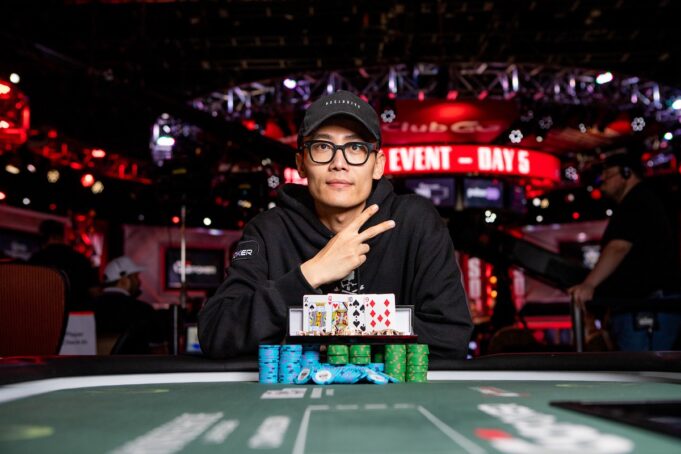 Pei Li, campeão do Evento #74 da WSOP