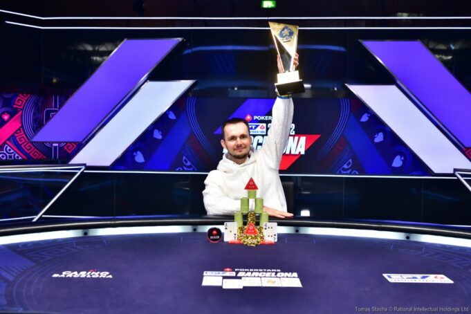 Mikita Badziakouski não deu chance aos oponentes no Super High Roller do EPT Barcelona