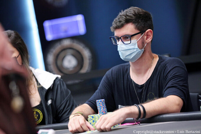 Allan Mello segue em busca do título no PokerStars