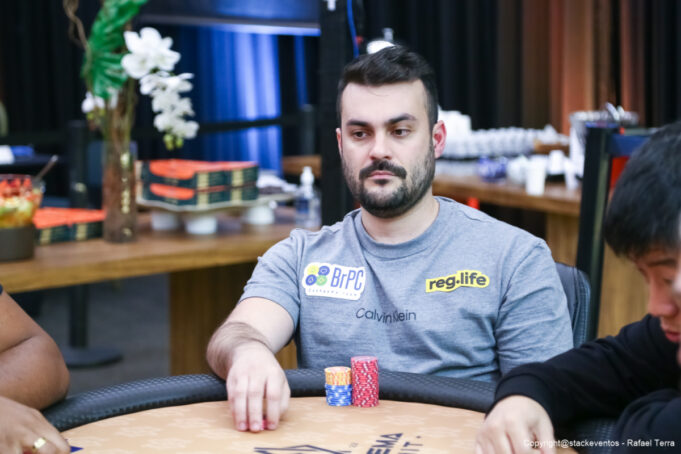 Mateus Zinhão encontrou um runner runner para dar a bad beat no WCOOP