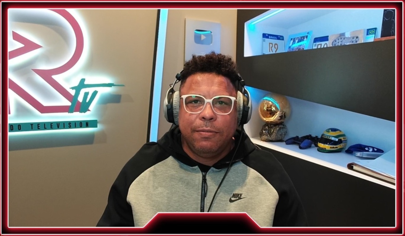 Ronaldo transmitiu poker pela primeira vez em sua live