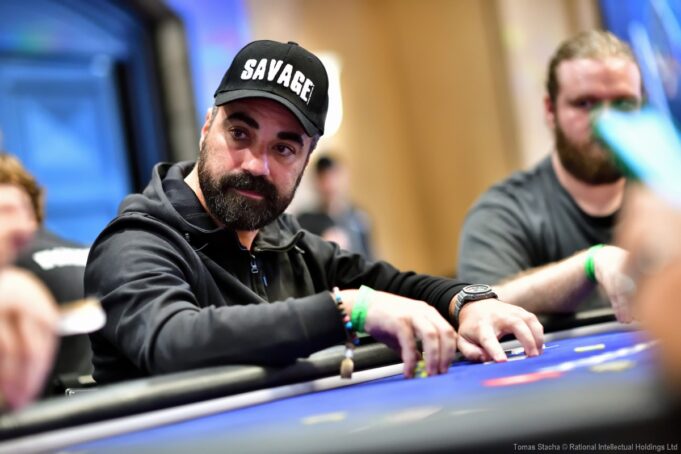 Orpen Kisacikoglu ficou com a posição ingrata no Super High Roller Bowl