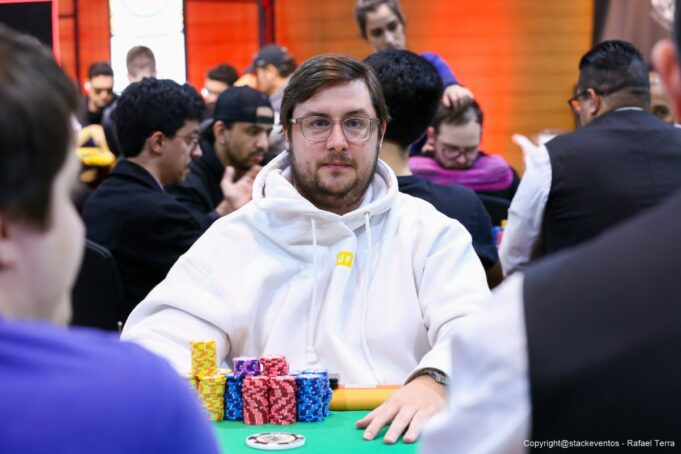 Pedro Madeira avançou com um belo stack para a próxima fase do torneio