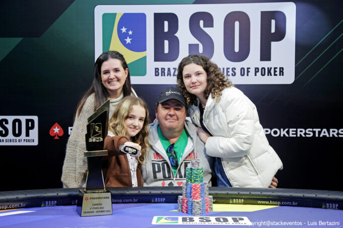 Silvio Feiber teve uma grande arrancada na mesa final do Main Event do BSOP Gramado