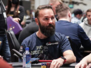 Daniel Negreanu foi generoso na caixinha?